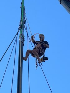 Yacht rigging: masthead work